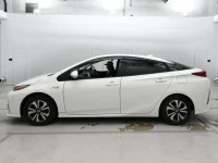 Toyota PRIUS PHV лот № 30042 оценка 4.5  с аукциона в Японии 3