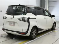 Toyota SIENTA лот № 30070 оценка R  с аукциона в Японии 1