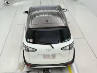 Toyota SIENTA лот № 30070 оценка R  с аукциона в Японии 7