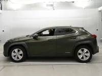 Lexus UX лот № 30011 оценка 4  с аукциона в Японии 3