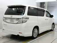 Toyota VELLFIRE лот № 30064 оценка 4  с аукциона в Японии 1