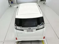 Toyota VELLFIRE лот № 30071 оценка RA  с аукциона в Японии 7