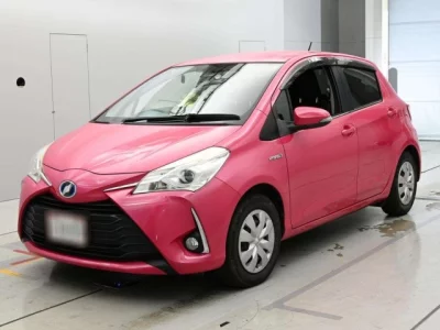 Toyota VITZ  с аукциона в Японии