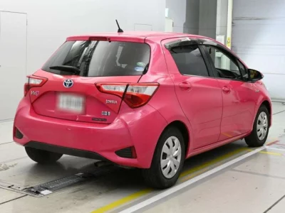 Toyota VITZ  с аукциона в Японии