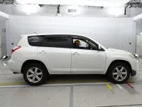 Toyota VANGUARD лот № 30203 оценка 3.5  с аукциона в Японии 2