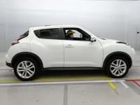 Nissan JUKE лот № 33002 оценка 4.5  с аукциона в Японии 2