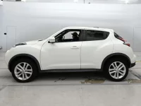 Nissan JUKE лот № 33002 оценка 4.5  с аукциона в Японии 3