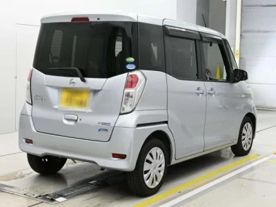 Nissan DAYZ ROOX  с аукциона в Японии