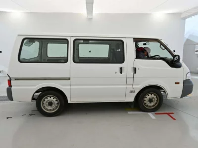 Mazda BONGO VAN