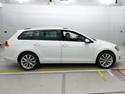 Volkswagen GOLF VARIANT