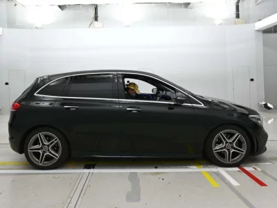 Mercedes-Benz B CLASS