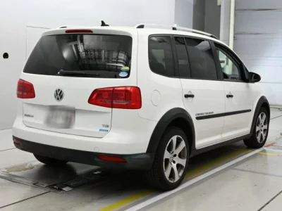 Volkswagen GOLF TOURAN
