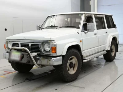 Nissan SAFARI
