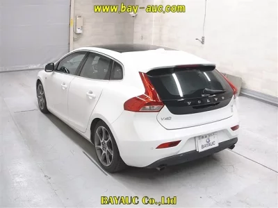 Volvo V40