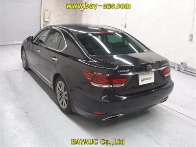 Lexus LS