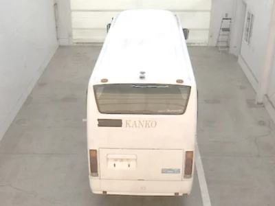 Isuzu BUS