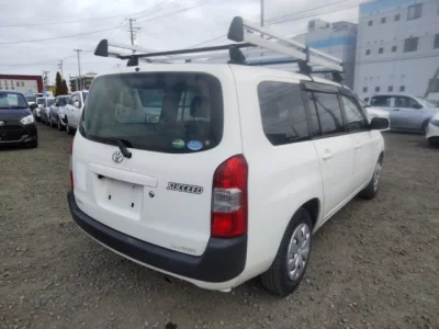 Toyota SUCCEED