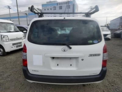 Toyota SUCCEED