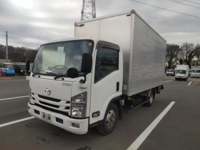 Mazda TITAN  с аукциона в Японии
