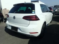 Volkswagen GOLF лот № 1005 оценка 4.5  с аукциона в Японии 1