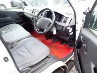 Toyota HIACE VAN лот № 84 оценка 3.5  с аукциона в Японии 6