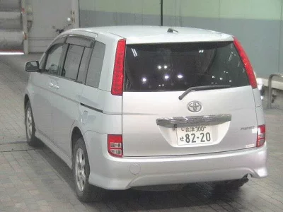 Toyota ISIS
