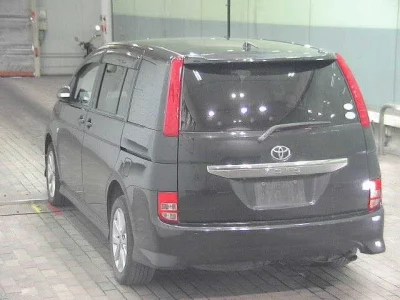 Toyota ISIS
