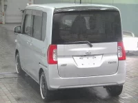 Daihatsu TANTO лот № 3001 оценка 4  с аукциона в Японии 1