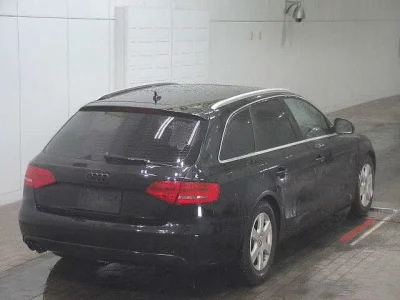 Audi A4  с аукциона в Японии