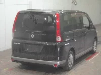 Nissan SERENA лот № 2238 оценка 3.5  с аукциона в Японии 3