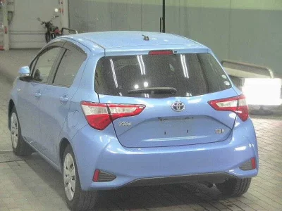 Toyota VITZ  с аукциона в Японии