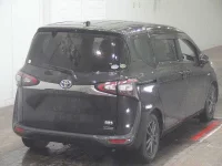 Toyota SIENTA лот № 2208 оценка 3.5  с аукциона в Японии 3