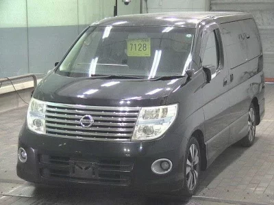 Nissan ELGRAND  с аукциона в Японии