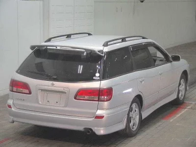Nissan AVENIR WAGON
