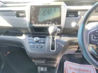 Honda FREED лот № 2193 оценка 4  с аукциона в Японии 4