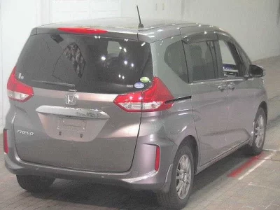 Honda FREED  с аукциона в Японии