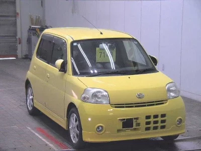Daihatsu Esse