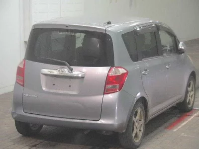 Toyota RACTIS  с аукциона в Японии