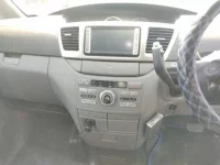 Toyota VOXY лот № 2519 оценка 3  с аукциона в Японии 4