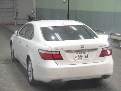 Lexus LS