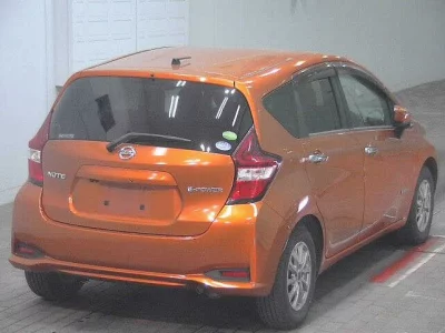 Nissan NOTE  с аукциона в Японии