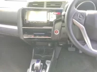 Honda FIT лот № 2565 оценка 3.5  с аукциона в Японии 4