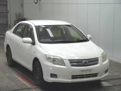Toyota COROLLA AXIO  с аукциона в Японии