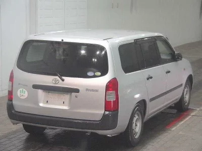 Toyota PROBOX  с аукциона в Японии