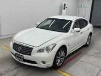 Nissan FUGA лот № 90026 оценка 3.5  с аукциона в Японии 3