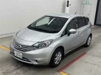Nissan NOTE лот № 30001 оценка 4  с аукциона в Японии 3