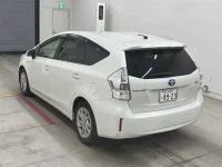 Toyota PRIUS ALPHA лот № 30013 оценка R  с аукциона в Японии 1