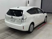 Toyota PRIUS ALPHA лот № 30013 оценка R  с аукциона в Японии 4