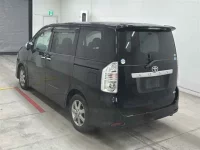 Toyota VOXY лот № 30015 оценка R  с аукциона в Японии 1