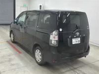 Toyota VOXY лот № 30023 оценка 3.5  с аукциона в Японии 1